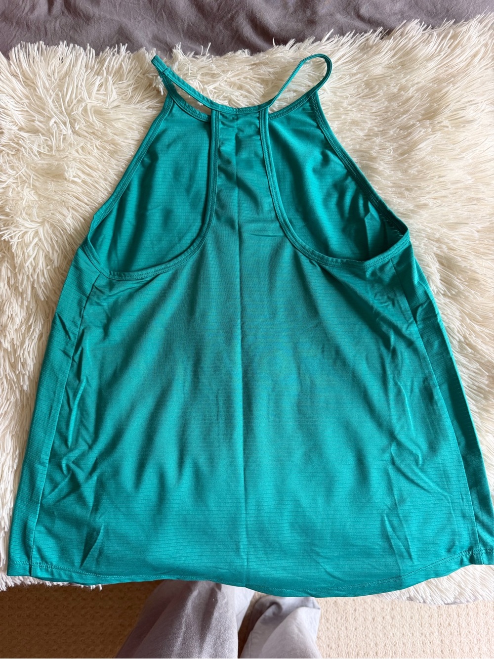 Workout Tank - Picture 3 of 4